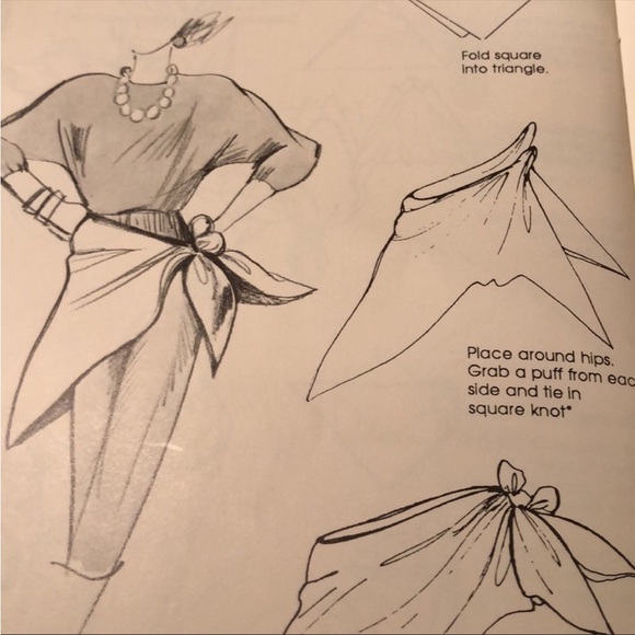 VTG Echo Christmas Ornament Print Festive & Gorgeous. 100% Silk - Picture 14 of 16